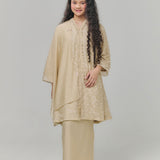 SEROJA Kebarung Girl - Hazel Brown